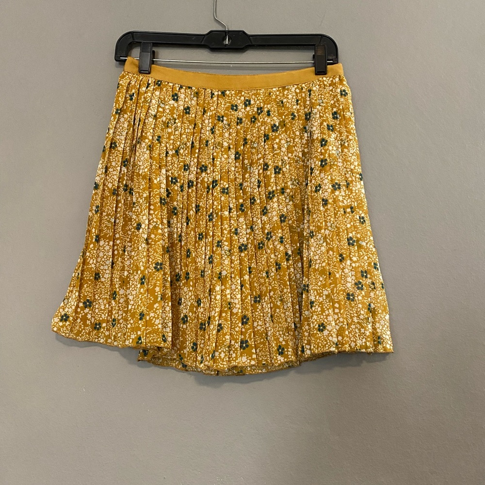 Floral Yellow Pleated Skirt